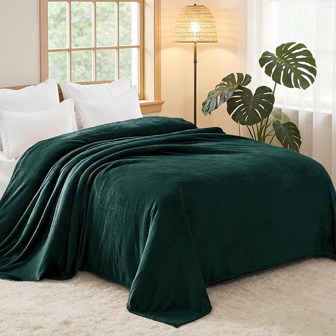 Exclusivo Mezcla Fleece Blanket Cal King Size for Bed, Super Soft and Warm, All Season, Cozy, Plush, Lightweight, 120x120 Inches, Forest Green