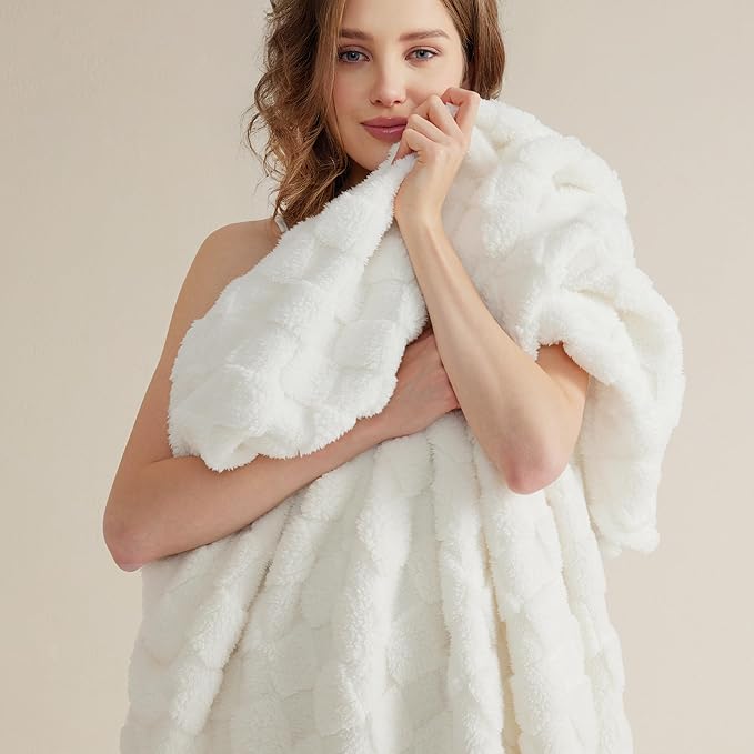 Bedsure GentleSoft White Throw Blanket for Couch - Checkered Fleece Blankets Gifts for Kids Girls, Cute Soft Cozy Throw for Bedroom Home Decor Gifts, 50x60 Inches