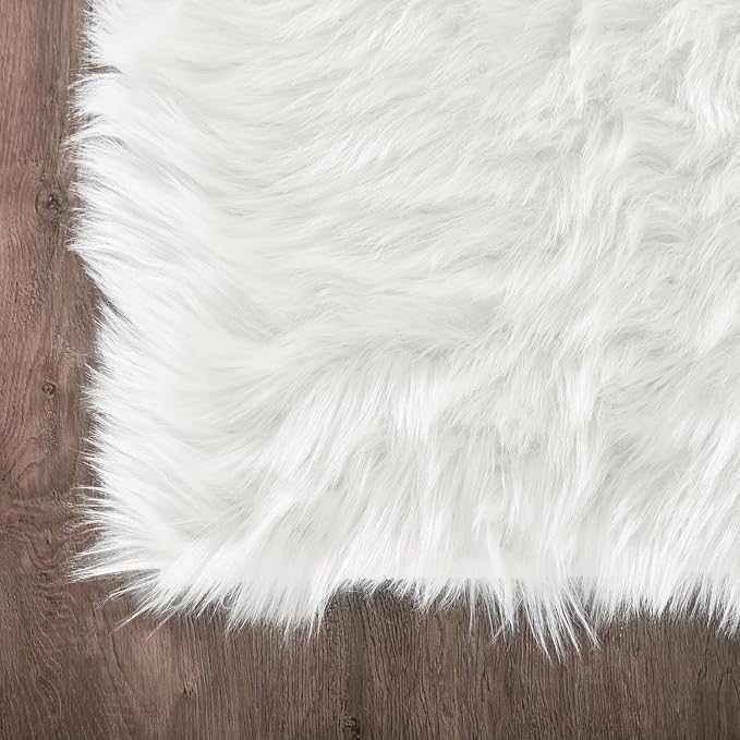 Latepis White Fur Rug 5x6.7, Faux Sheepskin Fluffy Washable Rug for Bedroom and Living Room, Playroom, Luxury Room Decor, Rectangle