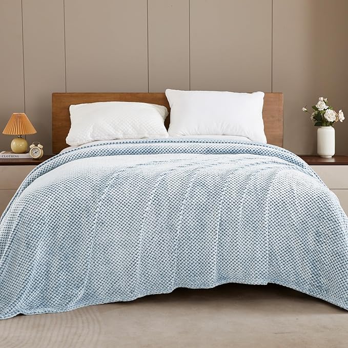 Exclusivo Mezcla Fleece Bed Blanket King Size, Super Soft and Warm Blankets for Couch, Sofa and Bed Waffle Textured, Cozy, Fuzzy and Lightweight (Heather Slate Blue, 90x104 Inches)