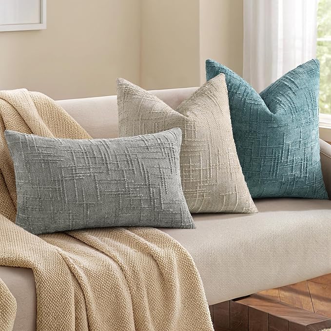 decorUhome Light Brown Chenille Throw Pillow Covers 18x18 Set of 2 Textured Soft Cozy Slubby Couch Pillow Covers Modern Farmhouse Boho Decorative Pillow Cases for Bed Sofa Living Room