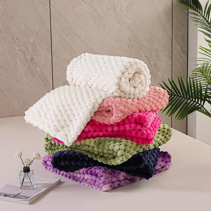Exclusivo Mezcla Fleece Twin Blanket for Bed, Extra Large Fuzzy Dusty Pink Bed Blankets, Soft Cozy Plush Sofa Throws for All Seasons, 90x66 Inches