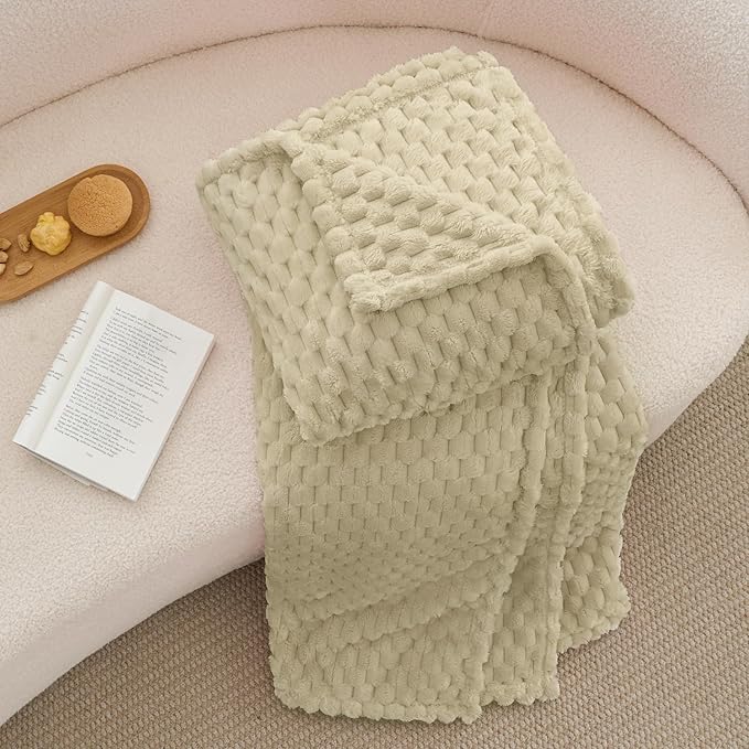 BEDELITE Fleece Throw Blanket for Couch & Bed - 3D Jacquard Decorative Almond Blanket, Super Soft and Cozy Warm Fuzzy Blanket All Seasons Suitable, 60x80Inches