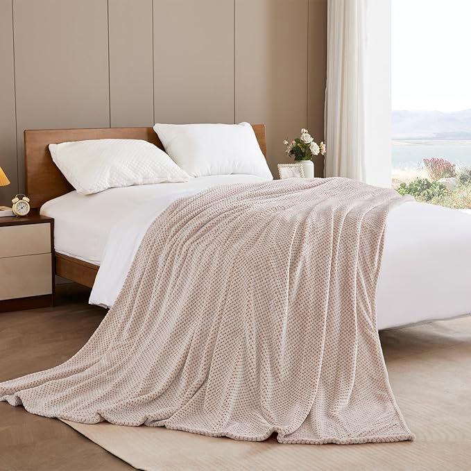 Exclusivo Mezcla Fleece Throw Blanket Extra Large, Super Soft and Warm Blankets for Couch, Sofa and Bed Waffle Textured, Cozy, Fuzzy and Lightweight (Heather Camel, 50x70 Inches)