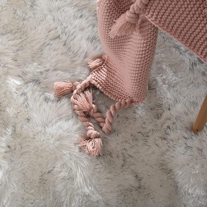 Goolela Round Fluffy Rug 3ft White with Grey Tips Circle Faux Sheepskin Fur Rug for Bedroom Living Room Fuzzy Furry Small Décor Washable