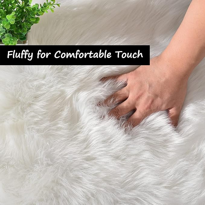 Goolela White Round Rug 4ft Circle Fluffy Fuzzy Sheepskin Rug for Bedroom Bedside Living Room Dorm Furry Shag Faux Fur Carpet