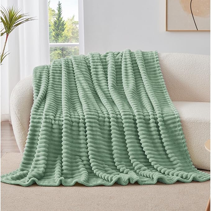 BEDELITE Fleece Green Throw Blanket for Couch - 300GSM Soft & Warm Fluffy Green Blanket, Decorative and Giftable Striped Blankets for Women, Men, 50"x60"