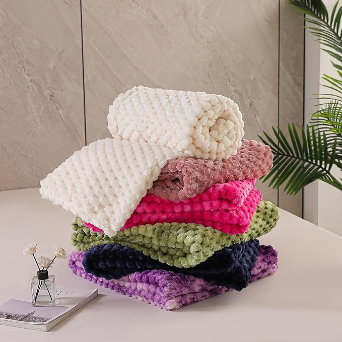 Exclusivo Mezcla Fleece Throw Blanket for Couch, Extra Large Fuzzy Tie-dye Hot Pink Bed Blankets, Soft Cozy Plush Sofa Throws for All Seasons, 50x70 Inches
