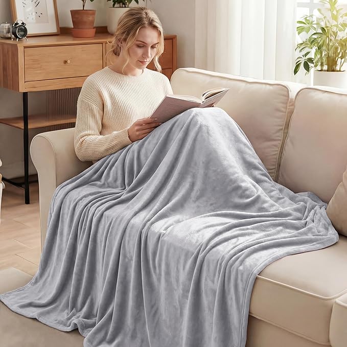 Exclusivo Mezcla Fleece Throw XL Blanket for Couch, Sofa, Super Soft and Warm Light Grey Blankets, All Season, Cozy, Plush, Lightweight, 50x70 Inches