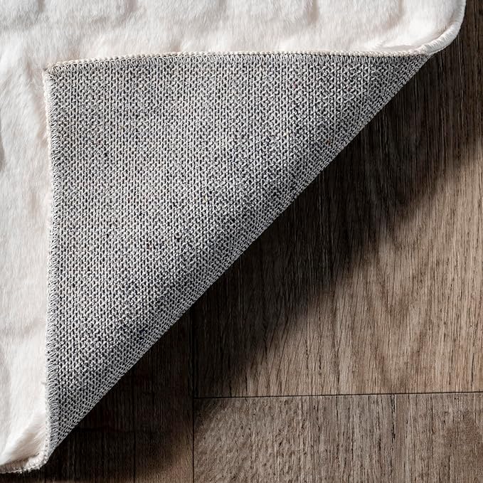 Nuloom Nia White/Ivory, 7'6" x 9'6", Cozy Shag, Fluffy and Soft, High Traffic, Stain Resistant, Easy Clean, Durable Machine Washable Area Rug for Bedroom, Living Room, Dining, Den, Foyer, Entryway