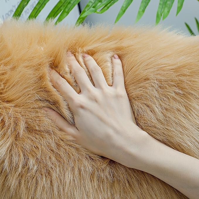 linmopm Faux Fur Rug Sheepskin Shag Fluffy Fuzzy Beige 4x6 ft Rugs for Bedroom Bedside Bed Floor Living Room Plush High-Density Cushion Carpet Super Sofa Cover