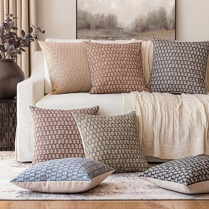 Foindtower Set of 2 Decorative Neutral Floral Print Throw Pillow Covers Vintage Farmhouse Cushion Covers Boho Home Decor for Sofa Chair Couch Bedroom Living Room,18×18 Inch,Light Orange Brown